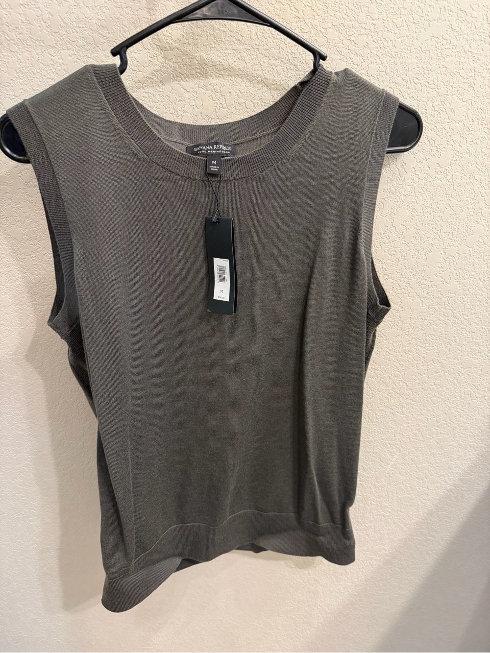 Banana Republic Olive-Green Knit Sleeveless Shell